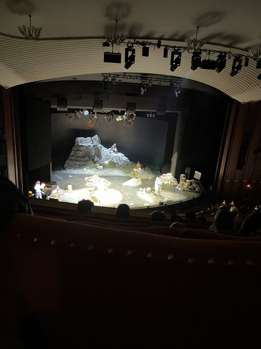 Die Kinder im Schauspielhaus haben heute einfach mehr Stimmung als die ganze Bay Arena gemacht und es war nichtmal knapp