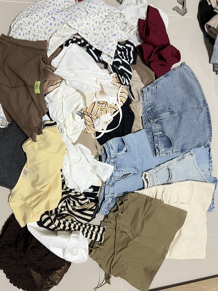 2you_store's tweet photo. รอบนี้เซลล์จุกๆ โล๊ะหลักสิบ🧺
📮ส่ง49 (ปัก,รี -9 ฿ เหมาๆ40 )📦
📍ปักรอเดี๋ยวมาเฟบเรียกจ้า💗
#ส่งต่อเสื้อผ้ามือสอง #ส่งต่อเสื้อผ้ามือ2 #ส่งต่อเสื้อผ้า #เสื้อผ้ามือสอง #เสื้อผ้ามือ2 #ส่งต่อ #เสื้อผ้าราคาถูก #เสื้อผ้ามือสองสภาพดี  #โล๊ะตู้มือสอง #โล๊ะตู้ https://t.co/mK4v8QJhaa