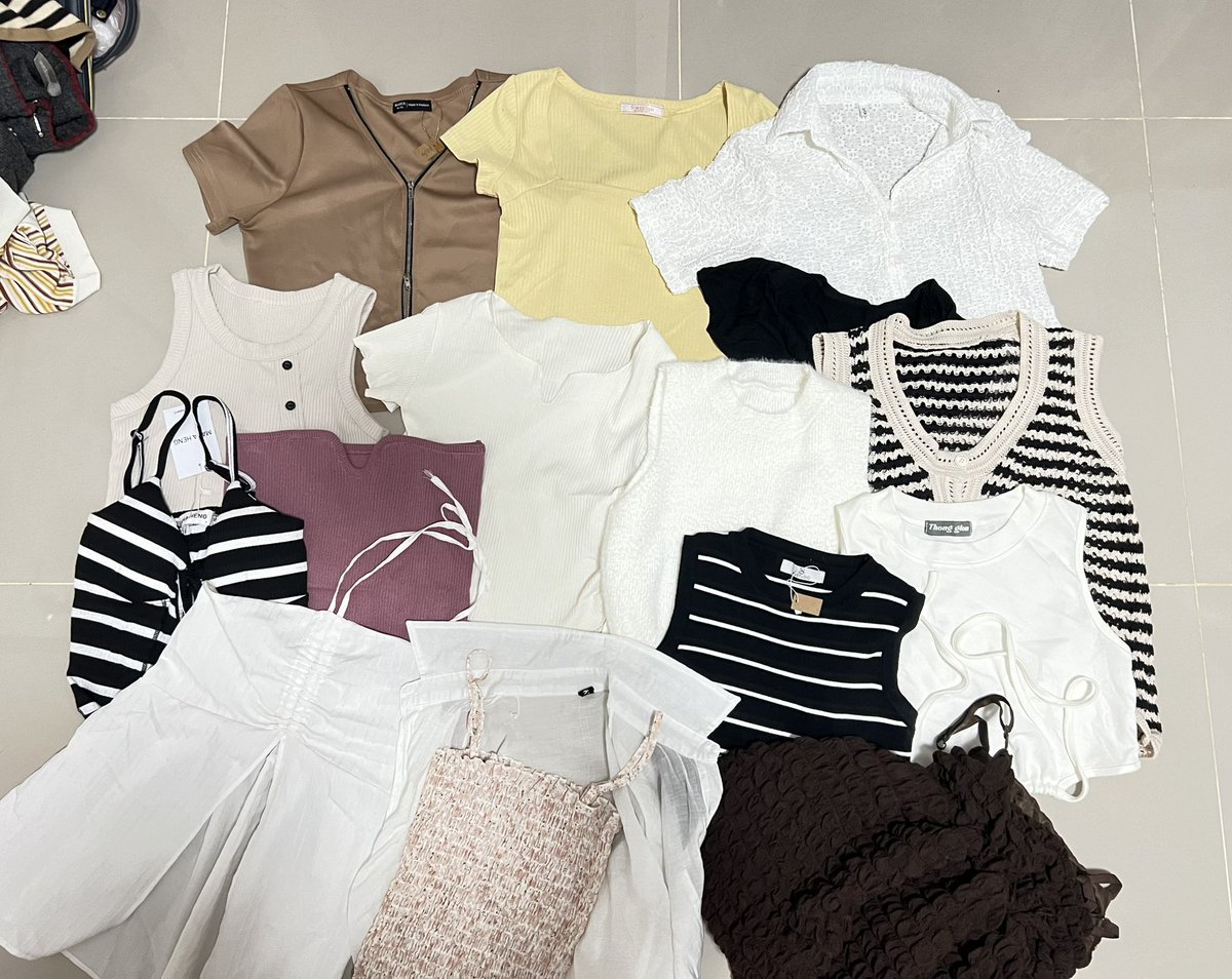 2you_store's tweet photo. รอบนี้เซลล์จุกๆ โล๊ะหลักสิบ🧺
📮ส่ง49 (ปัก,รี -9 ฿ เหมาๆ40 )📦
📍ปักรอเดี๋ยวมาเฟบเรียกจ้า💗
#ส่งต่อเสื้อผ้ามือสอง #ส่งต่อเสื้อผ้ามือ2 #ส่งต่อเสื้อผ้า #เสื้อผ้ามือสอง #เสื้อผ้ามือ2 #ส่งต่อ #เสื้อผ้าราคาถูก #เสื้อผ้ามือสองสภาพดี  #โล๊ะตู้มือสอง #โล๊ะตู้ https://t.co/mK4v8QJhaa