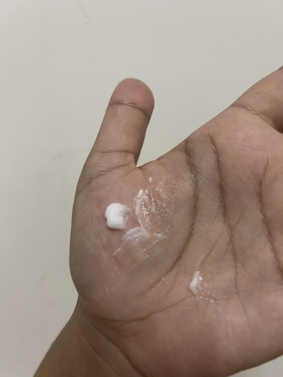 najjihuh's tweet photo. After cleansing, I proceed using 16PERCENT Essential Facial Creme. I guna sebagai my night cream. 

Why? Sebab this cream sangat bagus untuk long lasting hydration. Bangun je tidur, kulit lembut macam bontot baby☁️

I dab dab into my skin, so that senang serap into my skin🫶 https://t.co/ALXdLoLo3M