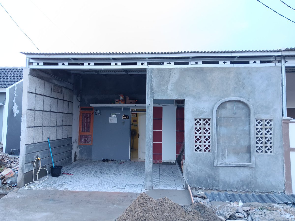 Hai ummi yg udah di surga . Dampingin lagi ya prosesnya ♥️ ini loh yg dulu umi mau , anaknya punya rumah sendiri, punya apa apa sendiri .. masyaallah mi.. allah memberi jalan untuk enti bisa wujudin semua yg umi mau loh mi , meskipun umi ga menikmati nya 🥹🥹