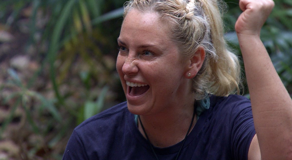 Josie Gibson tweet media