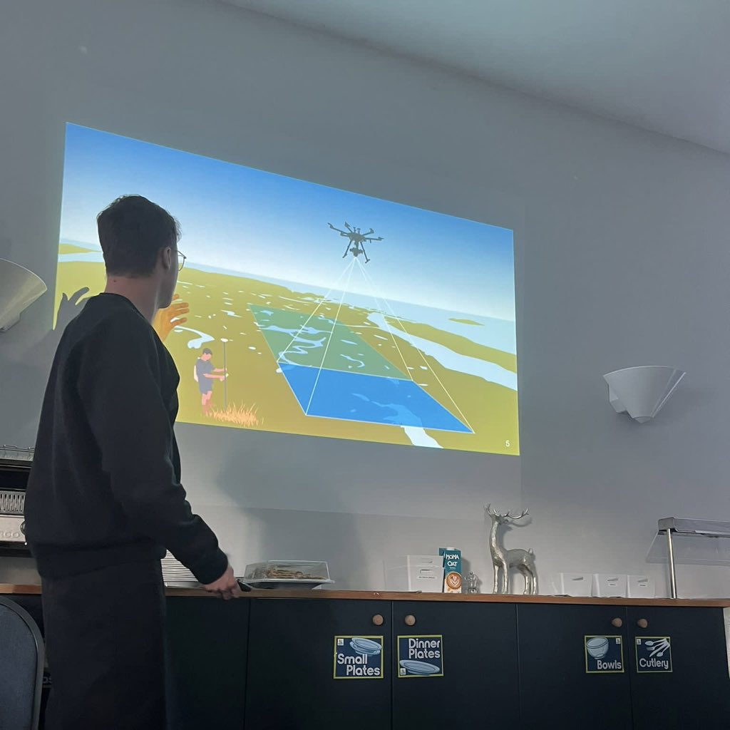 AgateJoseph's tweet photo. Great week at the Coastal Ecology Workshop! Brilliant to hear about all the fascinating projects across Europe and a good golden hour beach walk thrown in. Huge to thanks to @uniofeastanglia for organising and everyone’s valuable advice #CEW23 #coasts https://t.co/j1jl0H7a57