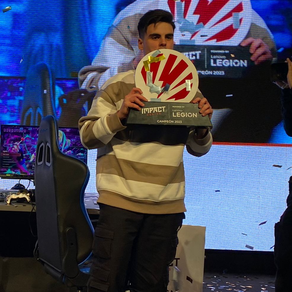 LVPes's tweet photo. Ayer, @SamoelFGC se alzó campeón de las IMPACT Series by LEGION en la final presencial en Barcelona y nos representará en la Capcom Cup X 🏆
#IMPACTbyLEGION | @CapcomFighters https://t.co/HHvVly4rtA