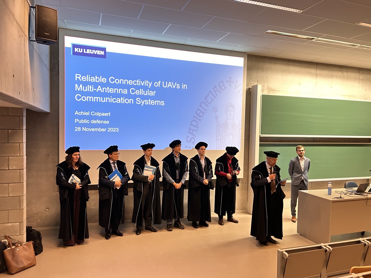 NetworkedSystem's tweet image. We&apos;re proud to announce a new Doctor in our group, Dr. Achiel Colpaert, who successfully defended his PhD dissertation titled &quot;Reliable Connectivity of UAVs in Multi-Antenna Cellular Communication Systems&quot;. Proficiat! 

#phd #phddefense #uav #communications #kuleuven #wavecore