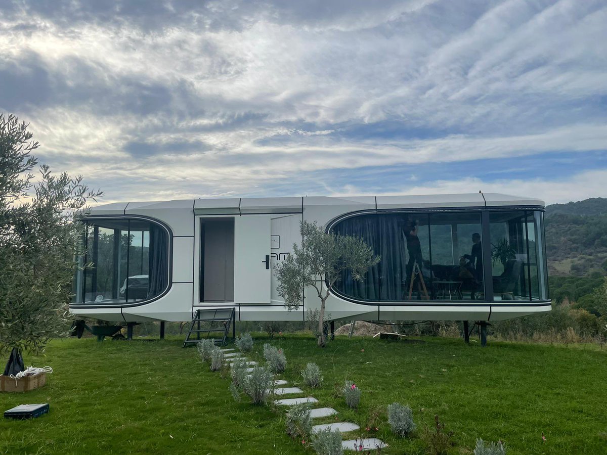 Tam Tiny House tweet media