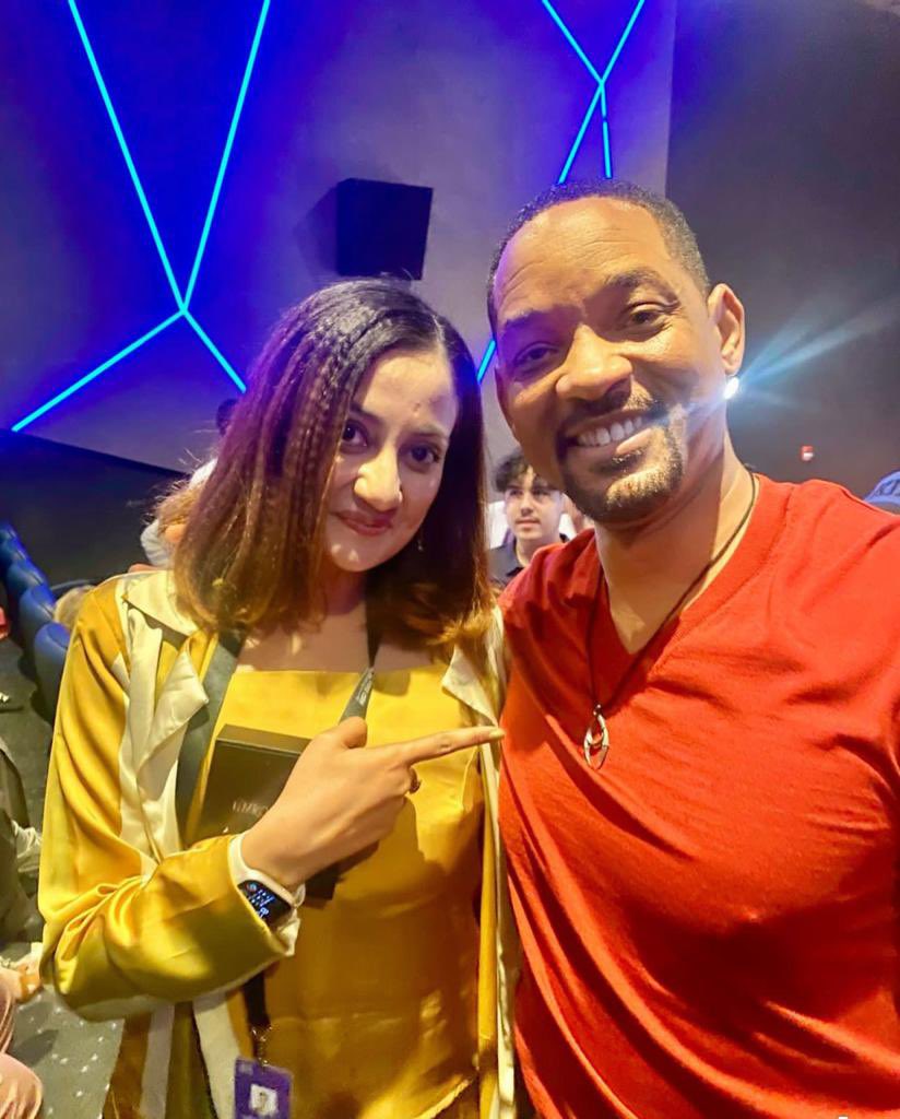 What a beautiful day to see Hollywood superstar Will Smith wearing UmroAyyar our very own UmroAyyar!! Can you guys believe it #UmroayyarANewBeginning