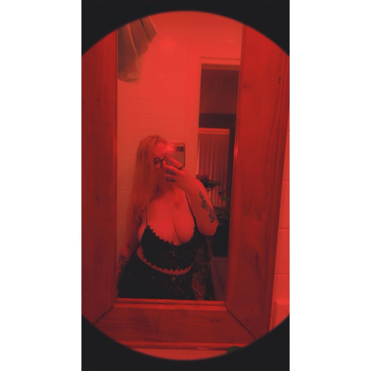 Orym69's tweet photo. money or milk makers ?

💸🐄

#MondayMotivation 
#jiggles #bigtitsmomِ 
#ShowtimeEspeciallyForYou https://t.co/gINnpoeSg5