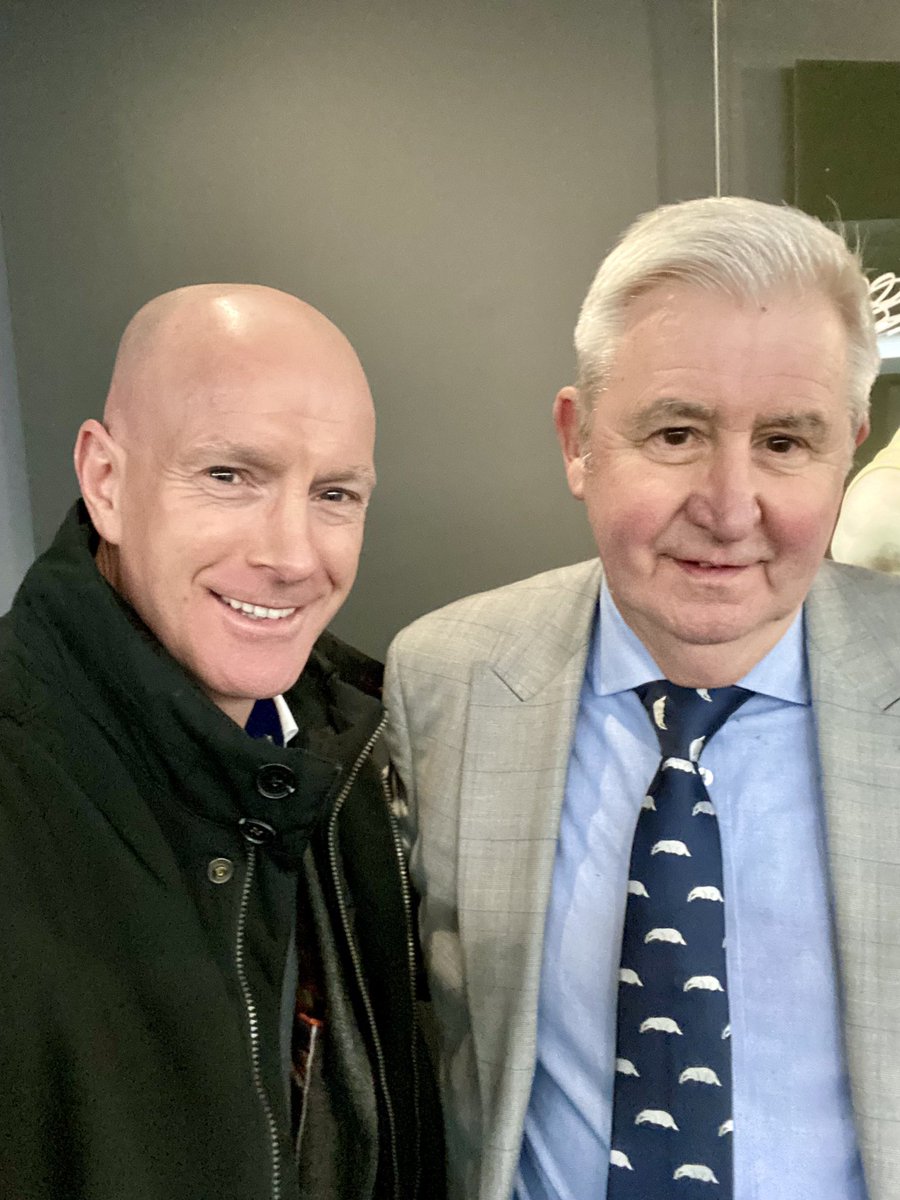 A huge thanks to <a href="/PartickThistle/">Partick Thistle FC</a> Legend and Hall of Fame Inductee, Bobby Houston, who very kindly donated his table’s ‘sweep’ to <a href="/macmillancancer/">Macmillan Cancer Support</a> on Saturday at the match versus <a href="/AirdrieoniansFC/">Airdrieonians FC</a> .

A class act from a class footballer.

Thanks Bobby. 🙌🏻⚽️🇧🇪