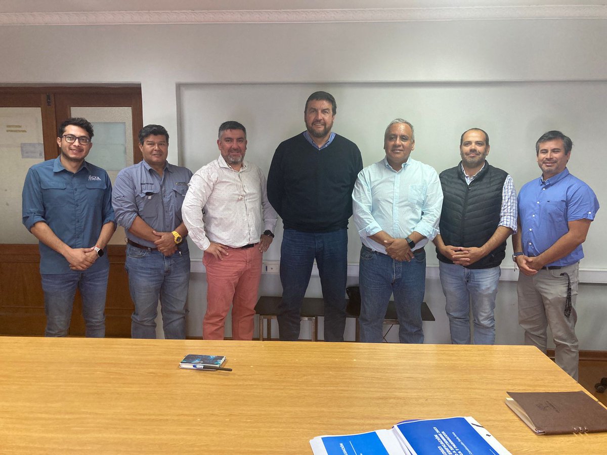 ChasquisDiario's tweet image. Buscan acelerar plazos de trámites para #edificar en #Arica @CChCArica @JuanArcaya  chasquis.cl/diario/page.ph…