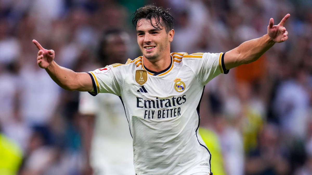Brahim tapando bocas, hay muchos que están en la cueva y calladitos por el rendimiento del malagueño ⚽️🤍
#Brahim #RealMadrid