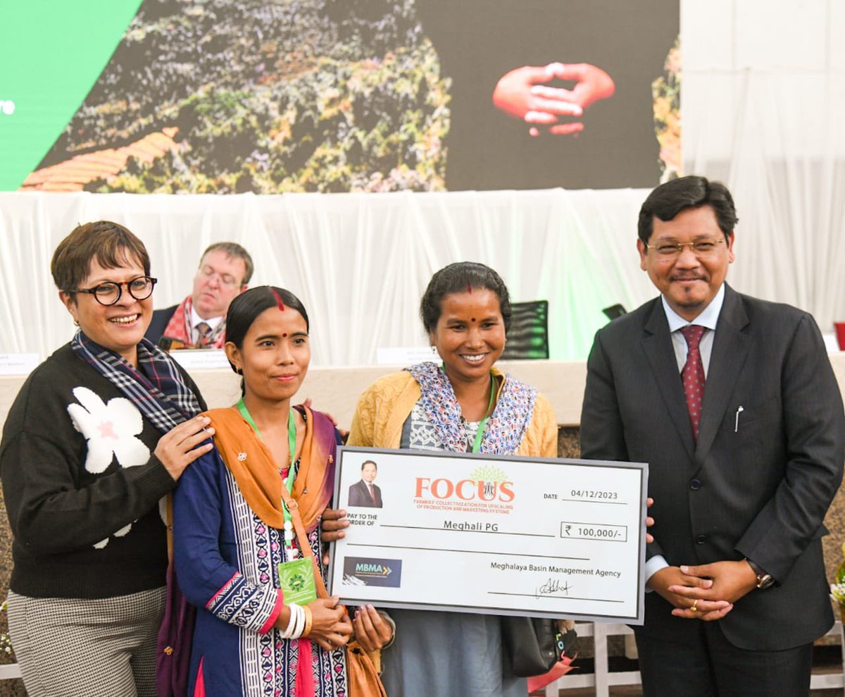SangmaConrad's tweet photo. In the program we presented the ‘Farmer of the Year’ Award, virtually inaugurated 11 Processing Units and 4 Cold storages in the state and handed over cheques to farmers for FOCUS program and Piggery Mission and to community members for Green Meghalaya initiative. https://t.co/d2NppkFyLB