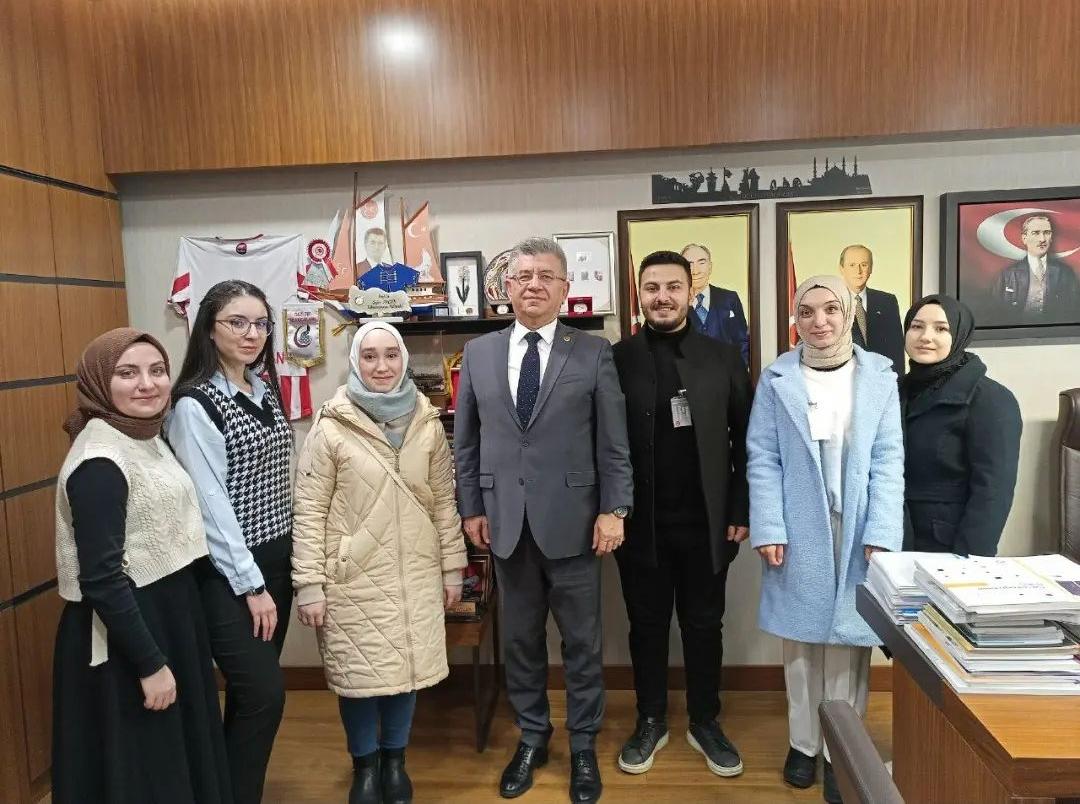 medyakoridoru's tweet photo. Sayıları 100 bine yaklaştı: Laborantlardan Sağlık Bakanlığı'na adil atama çağrısı

@tunccelikk'in haberi👇

https://t.co/Hdvjl0aVaq https://t.co/StKL1IkXYd