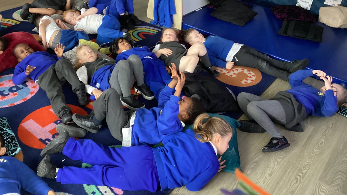 GSPSReception's tweet photo. Reception think that it’s very important to take some time out of your day to take part in some meditation and mindfulness. #GSPSEYFS @GwladysStPrim https://t.co/JyqtlMfMFM