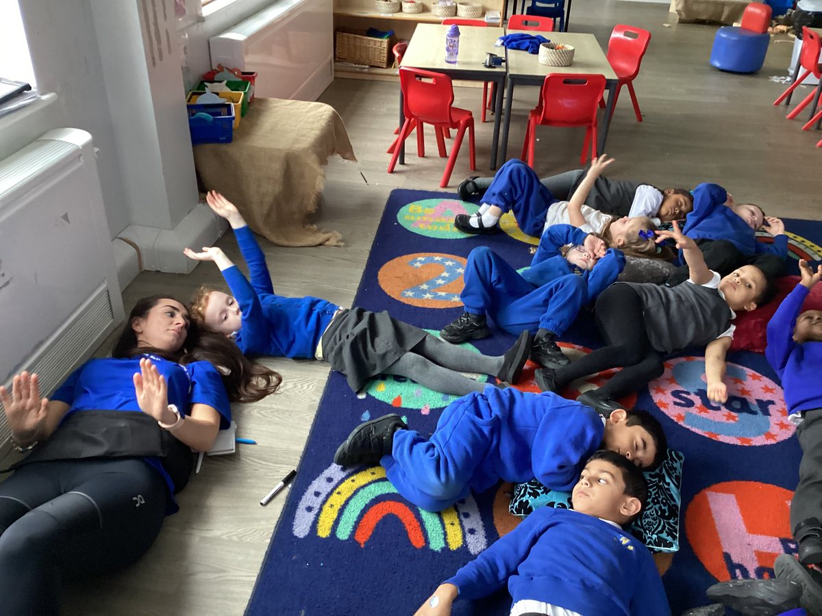GSPSReception's tweet photo. Reception think that it’s very important to take some time out of your day to take part in some meditation and mindfulness. #GSPSEYFS @GwladysStPrim https://t.co/JyqtlMfMFM