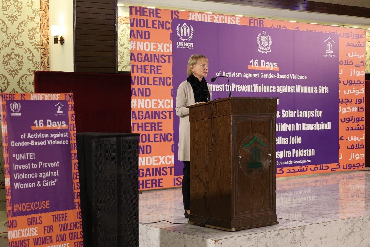 UNHCRPakistan's tweet photo. UNHCR &amp; @inspak organized a #16DaysActivism &amp; a special handing-over ceremony of school kits generously donated by Angelina Jolie in Rawalpindi.

@philippaUNHCR &amp; @QMSidd led the event, distributing school kits &amp; solar lamps 💡for 53 Pakistani &amp; @refugees children #OrangeTheWorld https://t.co/Et9unhkLce