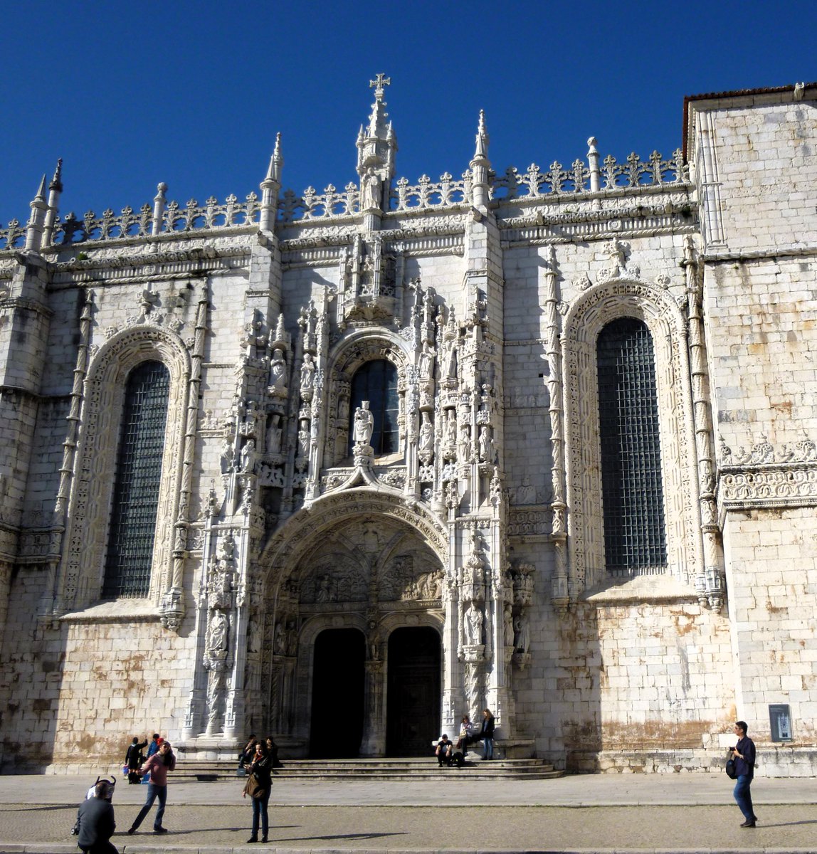 #DailyDoor #NoContextDoors #JeronimosMonastery #Belem #portugal completed 1495 in #PortugueseGothic style, very elaborate & imposing