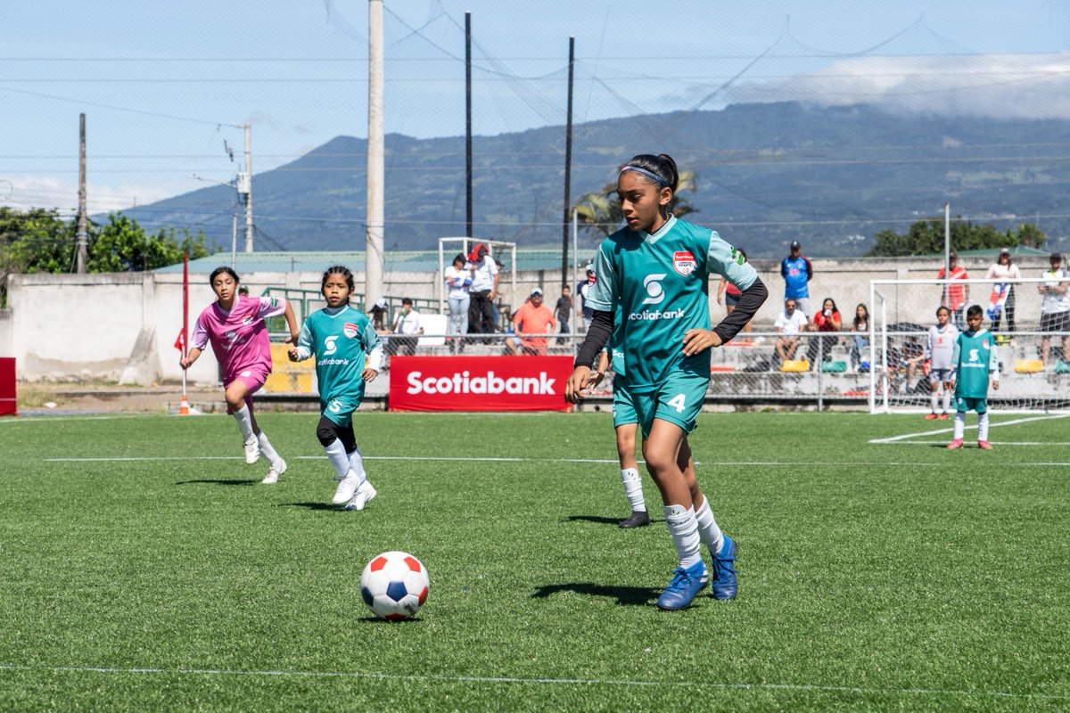 ScotiabankFC's tweet photo. Un año de competencias culminó ayer en la Gran Final de la Copa Continental Scotiabank 2023 ⚽.  Felicitaciones a todos los participantes y a los dos equipos campeones que alzaron la 🏆 - Chile en la categoría femenil Sub-14 🎉 y Perú en la categoría mixta Sub-11 🎉 #ScotiabankFC https://t.co/LvxgSJCyiV
