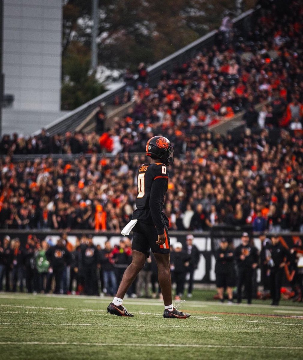 CFBReport's tweet photo. The #1 QB in the Transfer Portal (247) Aidan Chiles is expected to join Jonathan Smith at Michigan State🔥🔥🔥

In the limited snaps he got this year
• 68.6%
• 309 Passing Yards
• 4 Passing TDs
• 0 INTs 
• 79 Rushing Yards
• 3 Rushing TDs https://t.co/NbWgJJkqQU