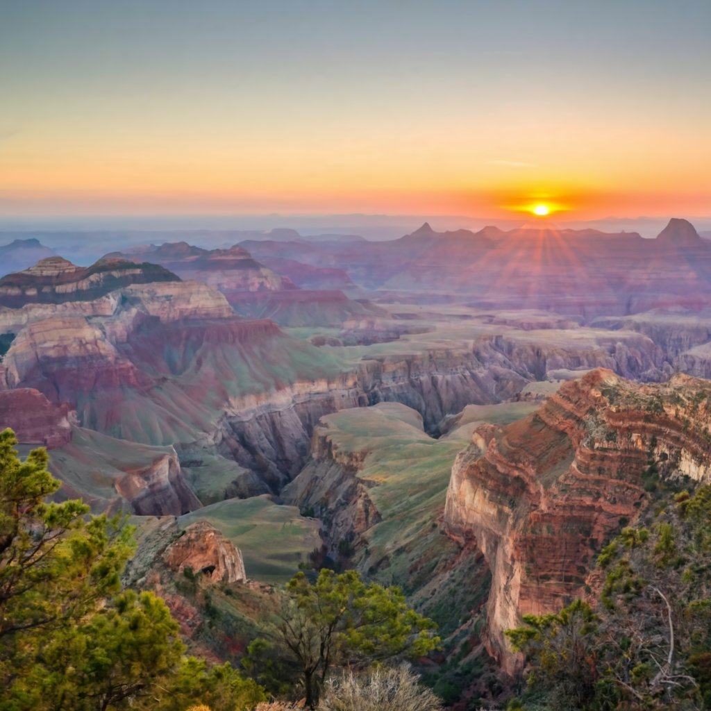 SoundlessMe's tweet image. The Great American Landscape is a vast and varied one, stretching from the Atlantic Ocean to the Pacific Ocean and from the Canadian border to the Mexican border.

It encompasses some of the most iconic landmarks in the world, including the Grand Canyon, the Golden Gate Bridge,…