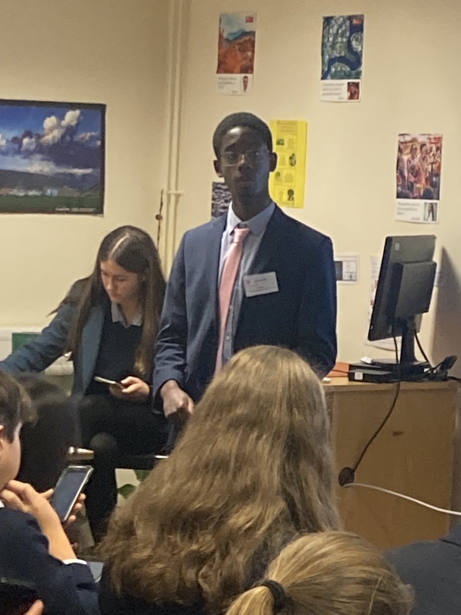 rgsgmun's tweet photo. @RGSGuildford @BenendenMUN Thank you Benenden for hosting an amazing and invigorating MUN conference! https://t.co/hwMls4WRjN