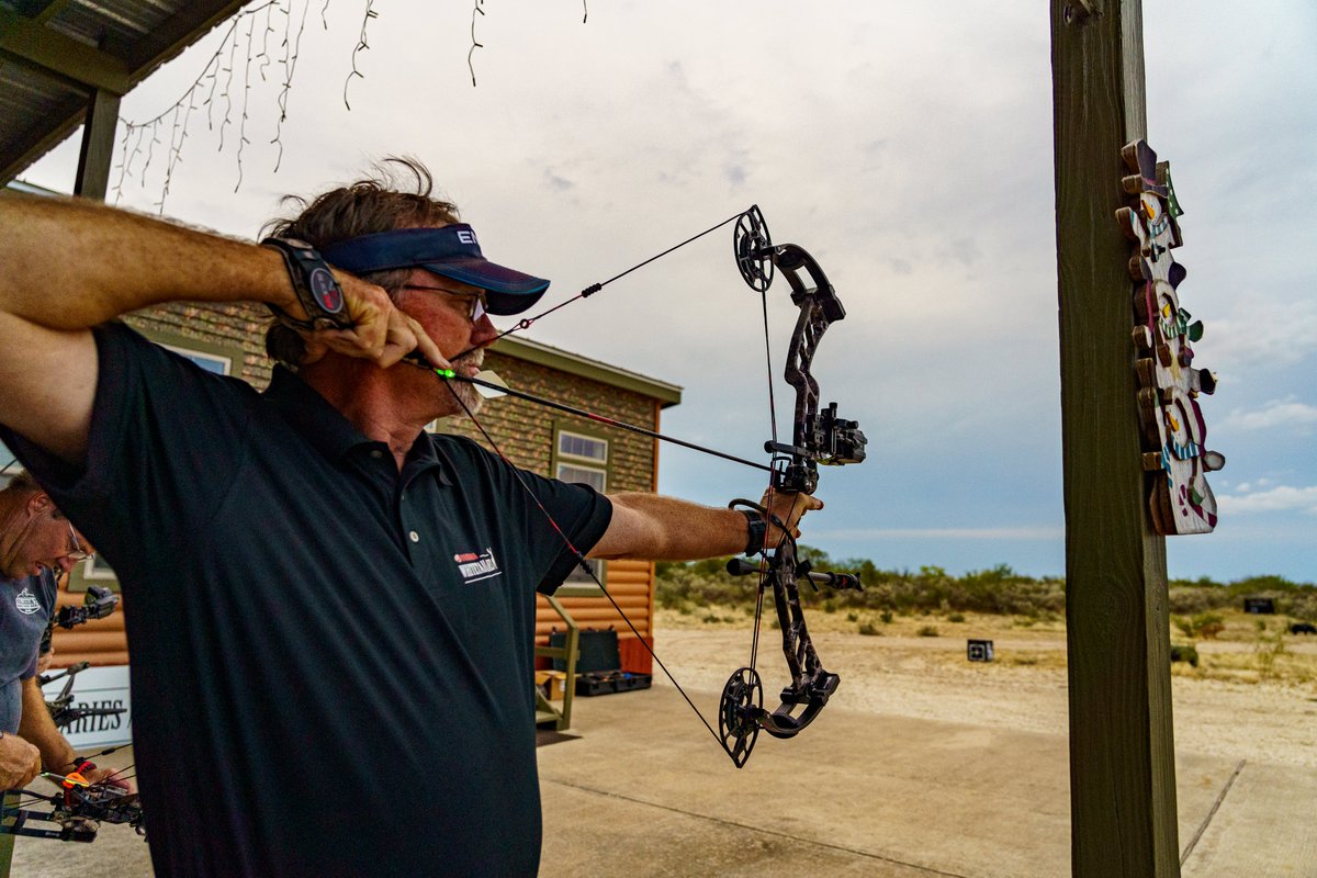 Starting the week off with some bow practice is never a bad thing...

@bassproshops / @garminfishhunt
#bowhunting #archery #teamoutdoors #blackoutarchery #garminfishhunt