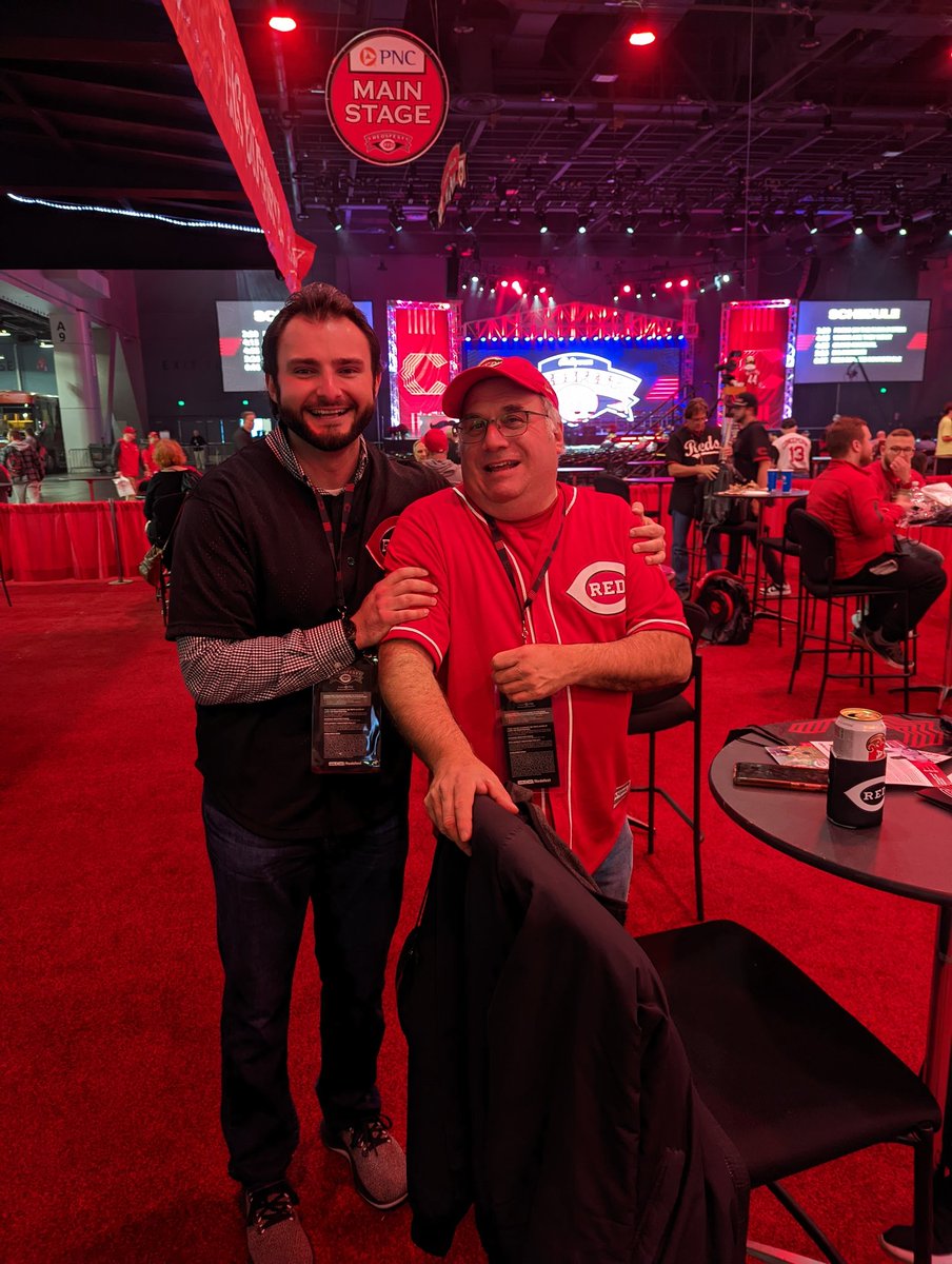 theBigCat01's tweet photo. It was great catching up with one of the best around at #redsfest, @FredKrome 
As always, I learned something while talking to him...... https://t.co/ZYuxEXjBYp
