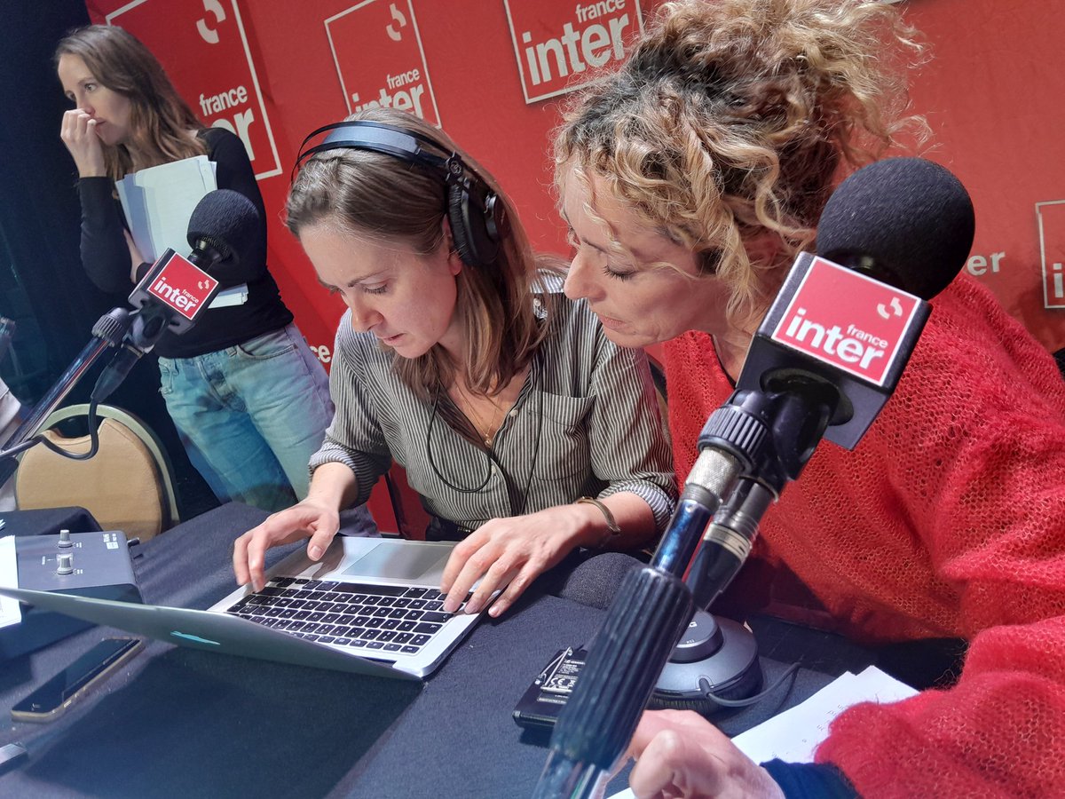 Laelia_Ve's tweet image. Coulisses de la dernière émission  #LeGrandDimancheSoir ! 
("Aymeric elle est LÀ ta replique!!!") @alliancefrparis