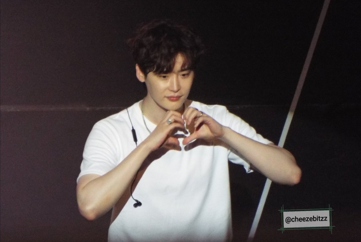 cheeze_bitzz's tweet photo. 2023.12.4 #이종석 앵콜팬미팅 1
3층은 넘 멀었다… https://t.co/MSn12gh95m