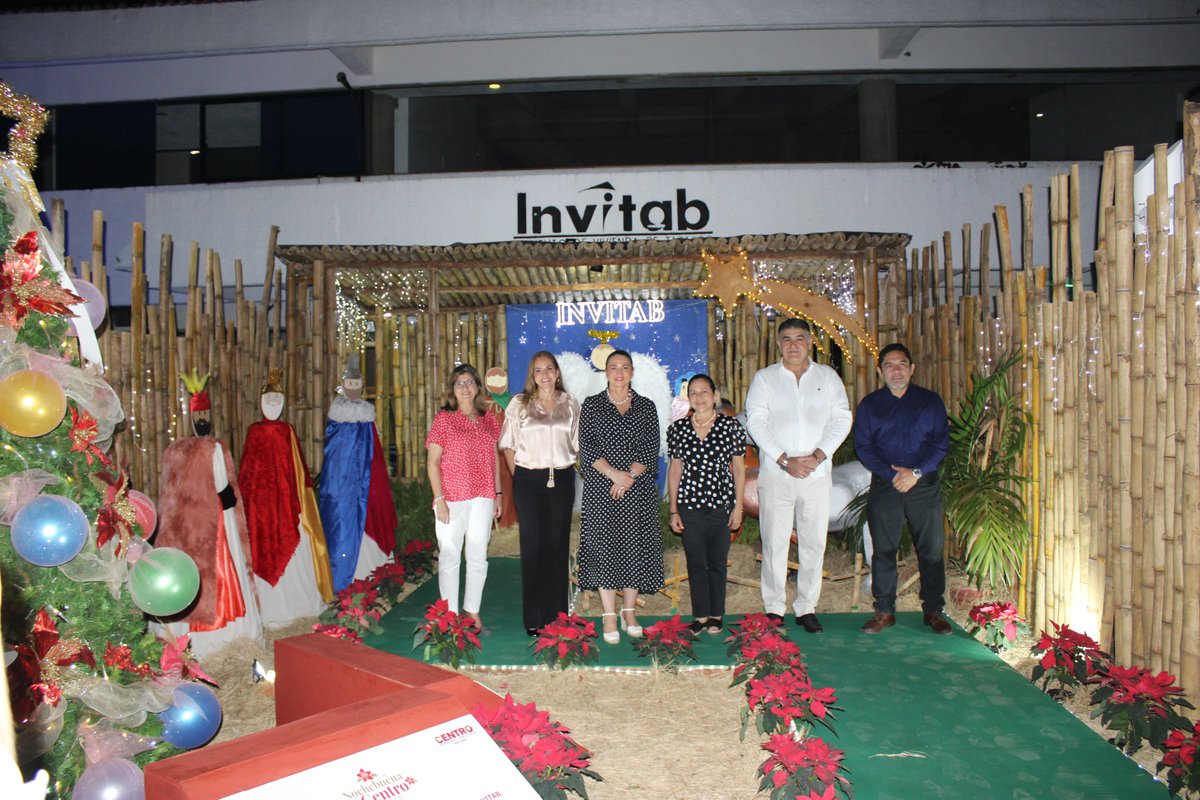En la tarde de ayer, en compañía de la Lic. Guadalupe Castro de Merino,Presidenta <a href="/DIFTabasco/">DIF Tabasco</a>, mi esposa Aurora Torpey Oliva y personal del instituto,inauguramos el nacimiento del INVITAB como parte del Programa “Nochebuena en Centro”,teniendo una noche mágica y llena de alegría.