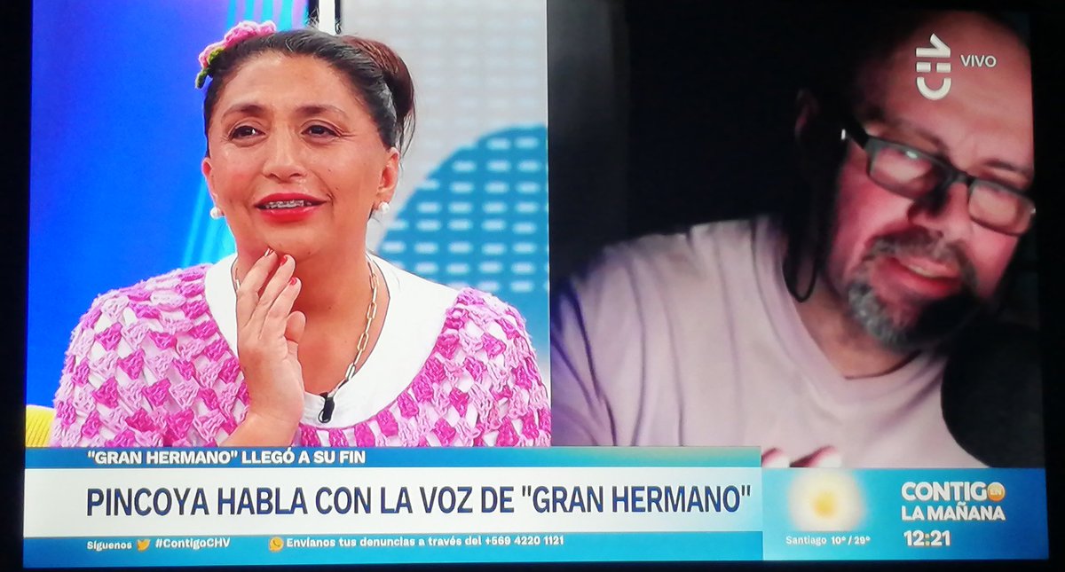 edgardolazo's tweet photo. A los fanáticos de #GranHermano #GranHermanoChile #GranHermanoCHV, a esta hora las Finalistas #Pincoya, #Skarcita y la ganadora #Coni conversan cara a cara con @SergioSoldati Chicho Soldati, la voz de @GranHermanoChl en #ContigoCHV
#TeamEskarcita #TeamPincoya #TeamConi #GranConstanza