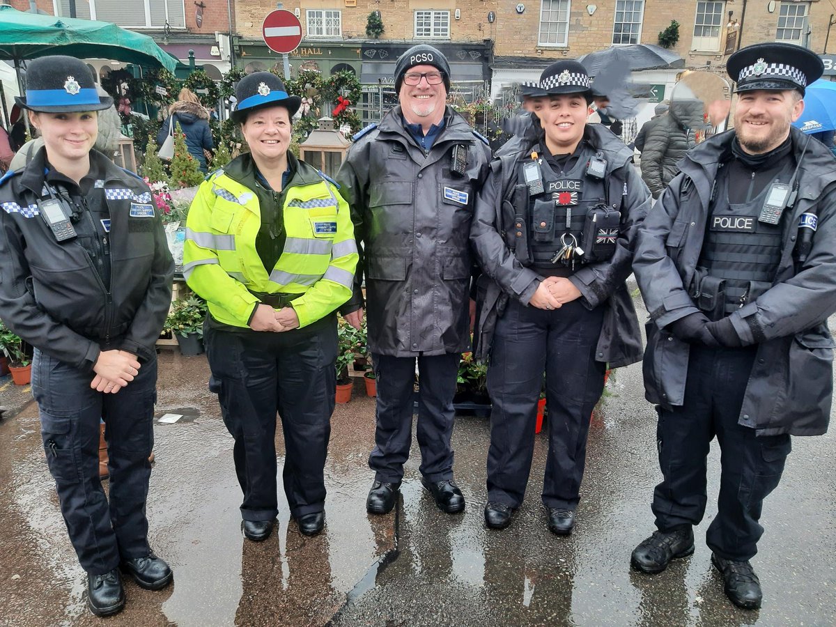 tvp_mk's tweet photo. ***DICKENS OF A CHRISTMAS*** Were you at Dickens of a Christmas in Olney today? We were there! The rain certainly never dampened the spirit of shoppers who came to support the stall holders. Great atmosphere! #MKNorthNHPT #rainwhatrain? #PC98 #PC6177 #C018 #C9037 #C9517 https://t.co/Yqem0wk7xG