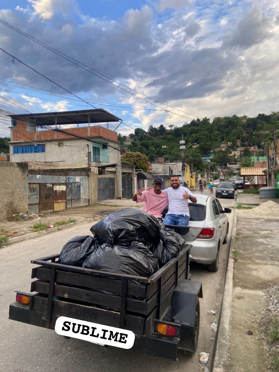 como todos sabem, iniciou-se o mês mais importante pra quem trabalha com vendas. E você aí, que gosta do meu atendimento, minha vibe e a minha recepção, venho pedir encarecidamente que ajude o amigo nessa decisão! 
Deus tá junto! 
RT p ajudar o amigo.