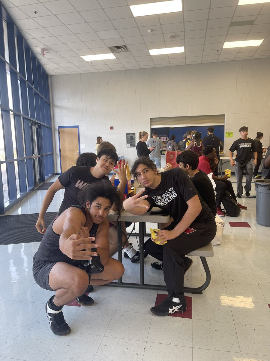 Had an amazing time this past weekend at temple takedown having 8 wrestlers placing and taking 3rd place overall as a team ..
Varsity taking home 3 first place medals 1 second place medal and 2 third place medals 
Jv taking home 2 third place medals 
Keep the hard work up