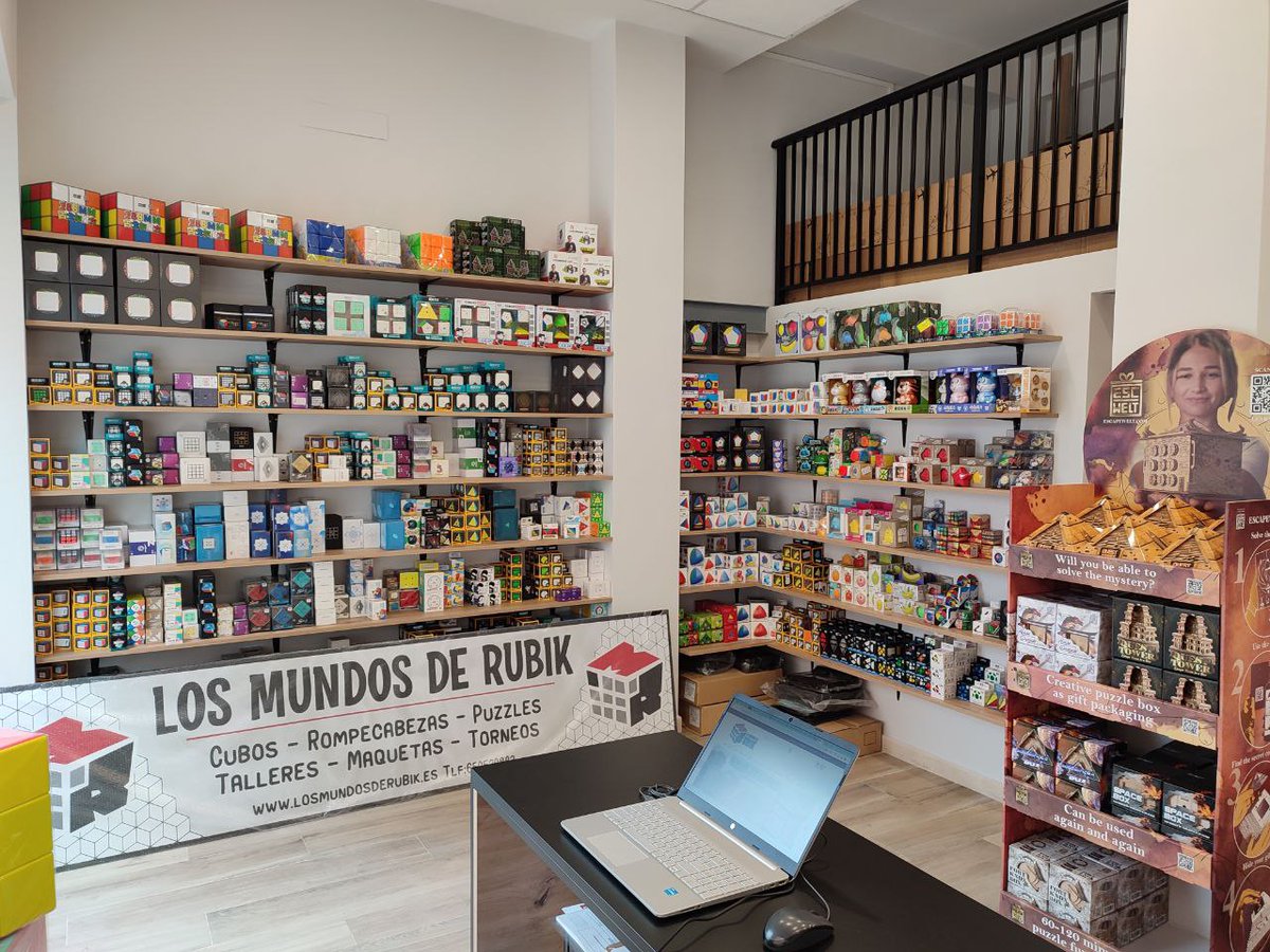 MundosDeRubik's tweet photo. 8 años después, hoy se hace realidad un nuevo paso en nuestra humilde tienda....
ABRIMOS NUESTRO PRIMER LOCAL
Visítanos en Carril de Santa Rosa 4, Málaga!
Horario L-S de 10:00 a 14:00 y de 17:00 a 20:00 https://t.co/A6fpMmW2Jp