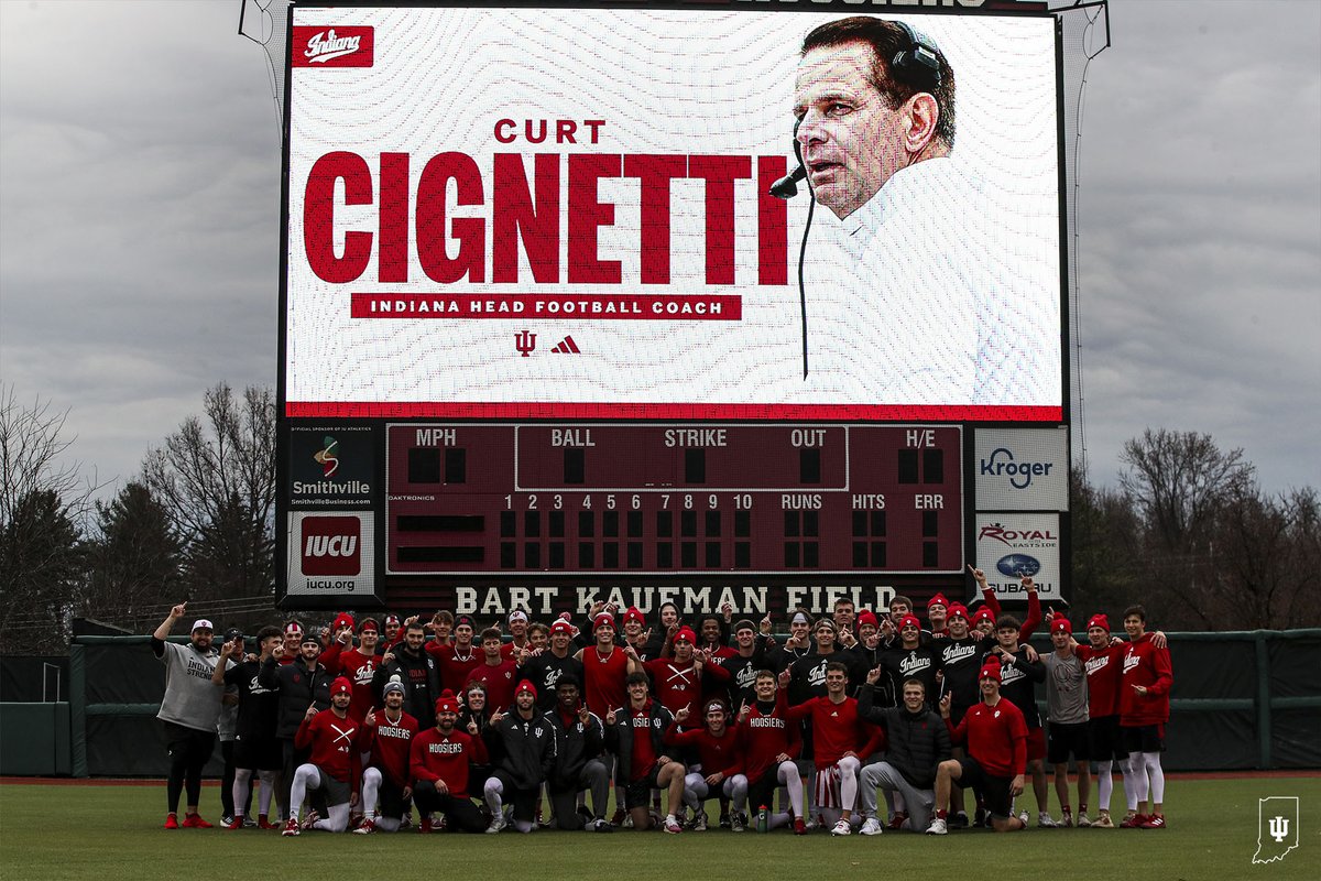 One big Hoosier family ✅

Glad to have you in Bloomington, <a href="/CCignettiIU/">Curt Cignetti</a>!
