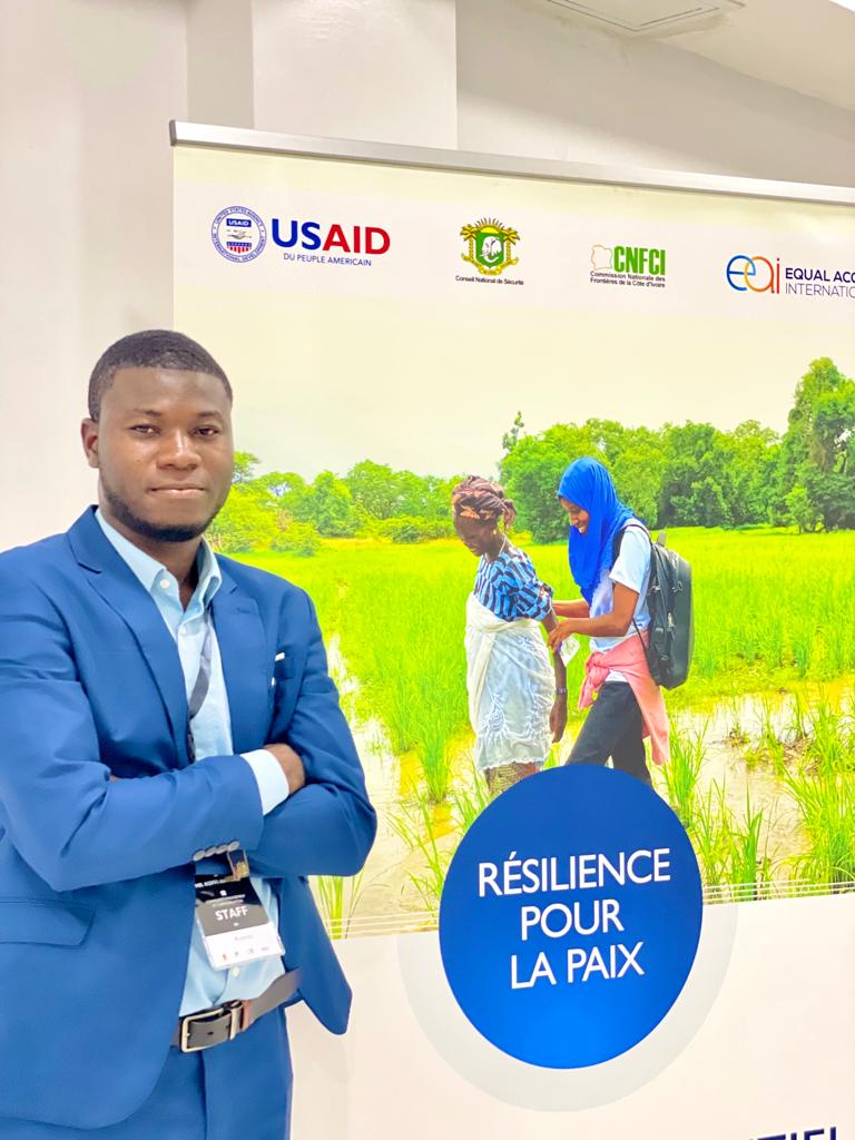 Je suis ravie d'avoir participé à l'organisation de la 3e édition du Sommet Annuel d'Apprentissage du projet @ResiliencePaix financé par @USAID et mise en œuvre par @EqualAccessIntl .

Thème : Activons le potentiel de l'écosystème communautaire