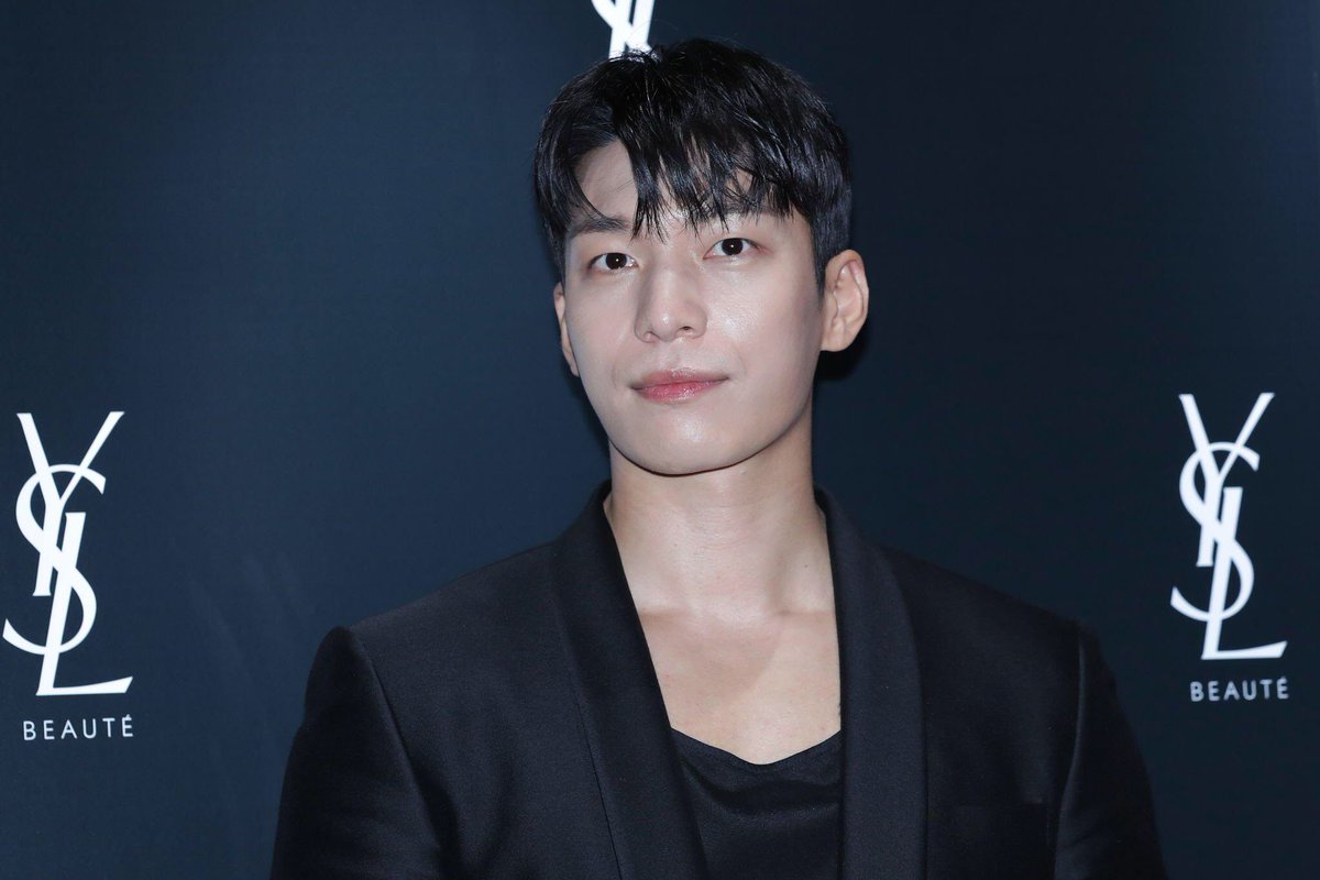 wihajoonspics's tweet photo. he’s so dreamy https://t.co/XOfhBvh11V