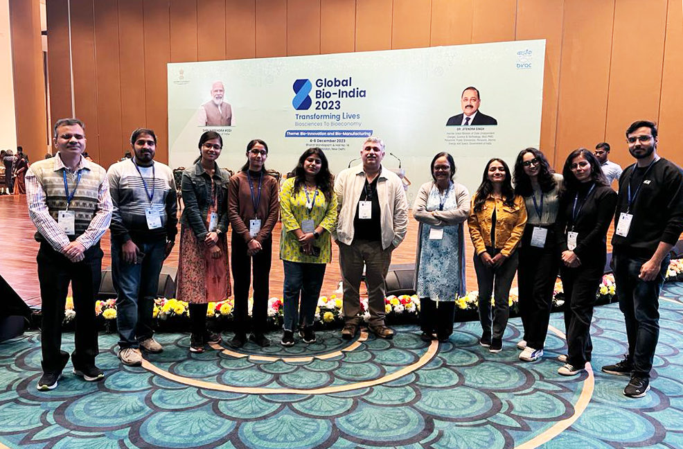 SanjayPMB's tweet photo. Happy to join the youngest PMBians at Global Bio-India 2023 opening ceremony. Exciting talent mix from biotech firms and scientists at Bharat Mandapam, aiming to boost India's Bioeconomy to $100B by 2030. #GlobalBioIndia2023 #DPMB_UDSC #UNIVOFDELHI https://t.co/HyWldGXnGp