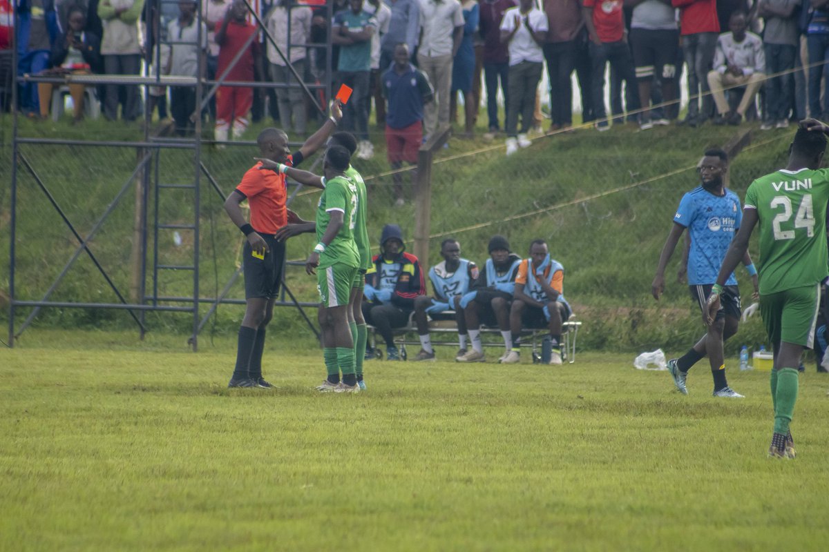 @UPL matchday 📸 
@UPDFfc  0-1 @VipersSC 
Goal by Mulondo 
Game was stopped for some time due to heavy rain