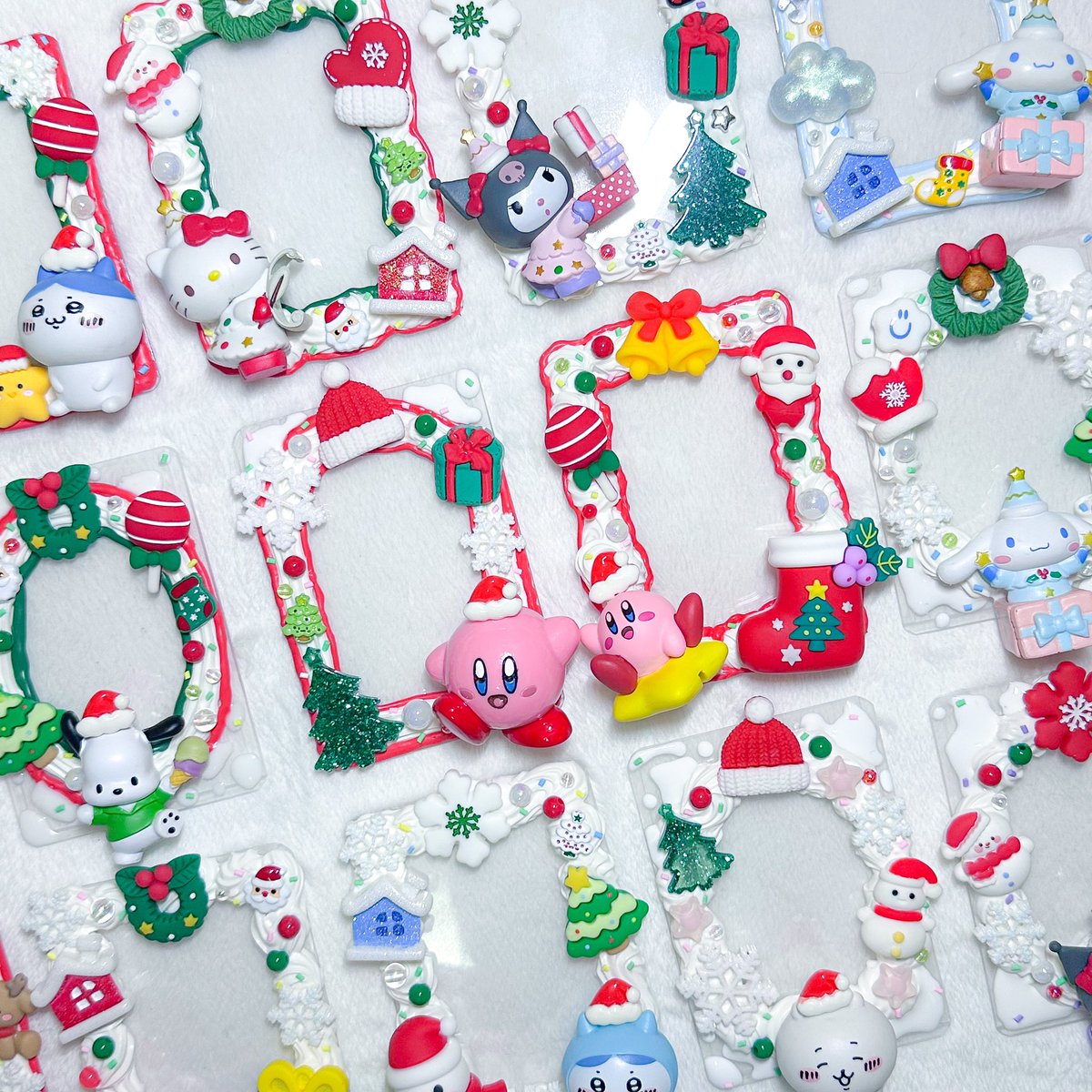 kaniccu's tweet photo. ➰🎄🎅🎁❤️🎄➰
𝓗𝓪𝓹𝓹𝔂 𝓒𝓱𝓻𝓲𝓼𝓽𝓶𝓪𝓼 !

🎄#RT 추첨 한분, #RT + #FOLLOW 추첨 한분께 랜덤으로 크리스마스 탑꾸를 보내드립니다 ! ♡ (국내 거주자 한정)

#데코덴 #탑꾸 #탑로더 #데코덴탑꾸 #탑꾸이벤트 #커미션 #포카 #포토카드 https://t.co/IH69H4QW35