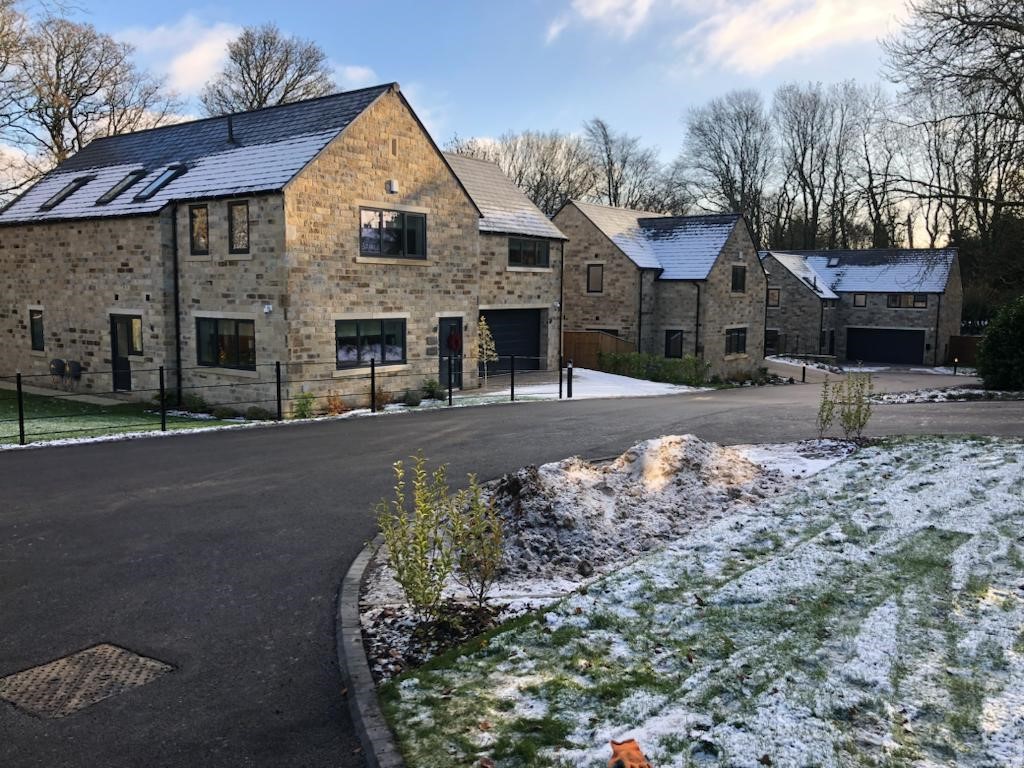 A brilliant end to the year for our homeowners as all properties have been completed and handed over to residents in time for a wonderful first Christmas at The Woodlands. 🏡🌳
Next development to be announced soon...
#Christmas #LuxuryHome #Yorkshire #Housebuilder