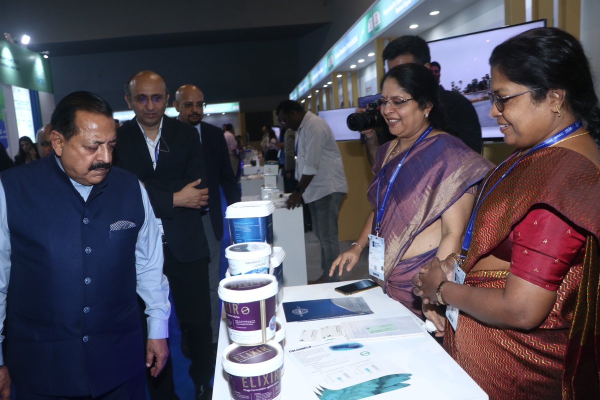 GlobalBioIndia's tweet photo. INAUGURATION OF THE #BIOTECH EXPOSITION at #GLOBALBIOINDIA203 by Hon’ble Minister, Dr. Jitendra Singh, Union Minister of State (IC), Science &amp; Technology, MoS PMO, Personnel, Public Grievances, Pensions, Atomic Energy and Space, GoI 

#Exhibition #GlobalBioIndia #biotech https://t.co/wSCPTCd8QJ