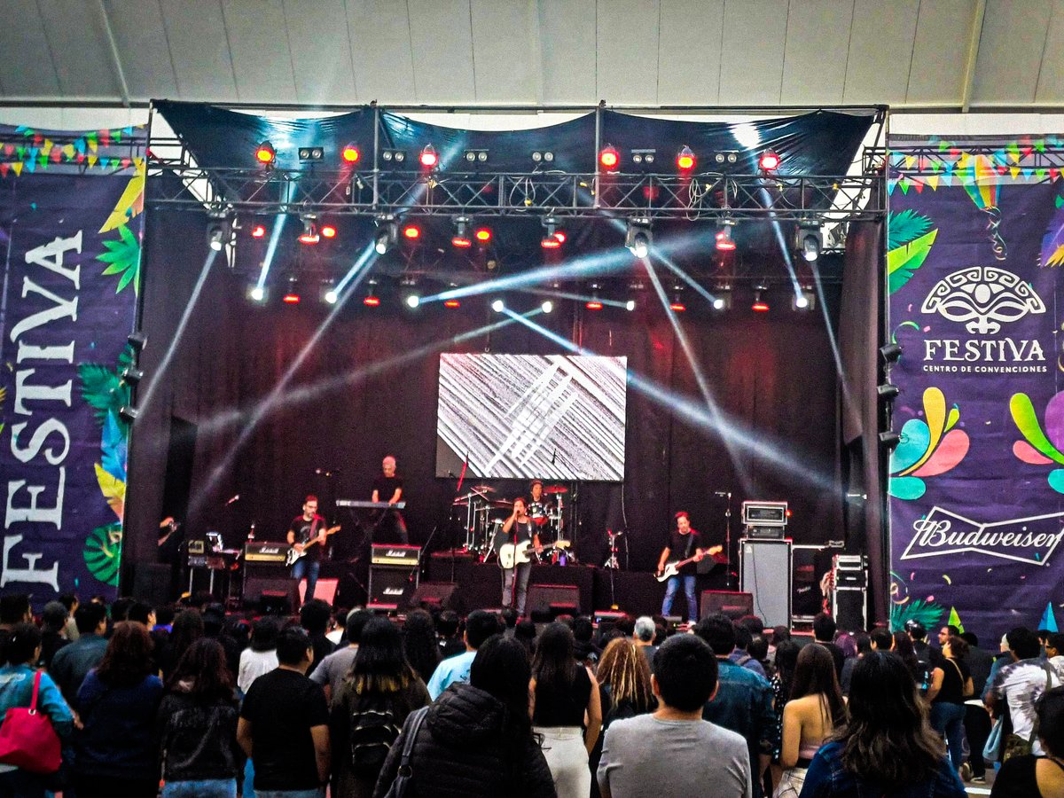 Muchas gracias a todos los que pudieron vernos el sábado pasado en el #RockEnElParque !, la pasamos genial.
Nos vemos este miércoles 6 de diciembre junto a <a href="/BuhoErmitanho/">Búho Ermitaño</a> en <a href="/lanoche/">La Noche de Barranco</a> ! 🙌💥🔥