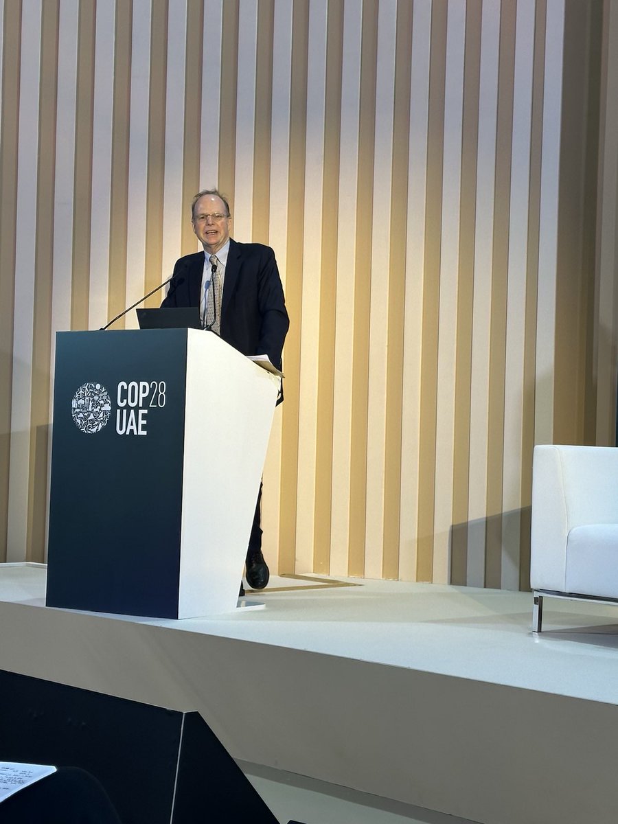 In particular I discussed human capital opportunities in the green economy.

It was an inspiring experience to be part of this dynamic group of changemakers! I look forward to building strong south-south collaborations in the future. 

#ClimateLeadership #COP28Dubai #COP28UAE