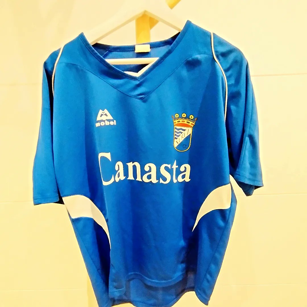futbolcollect's tweet photo. XEREZ CD
Temporada: 03-04
Marca: mobel

#xerezcd #xerez #jerez #mobel #laliga #futbolcollection #futbol #camisetas #collector #camiseteando #coleccion #camisetasdefutbol #coleccionismo #footballtshirt #classicfootballshirts https://t.co/DkbBWAg5Uo