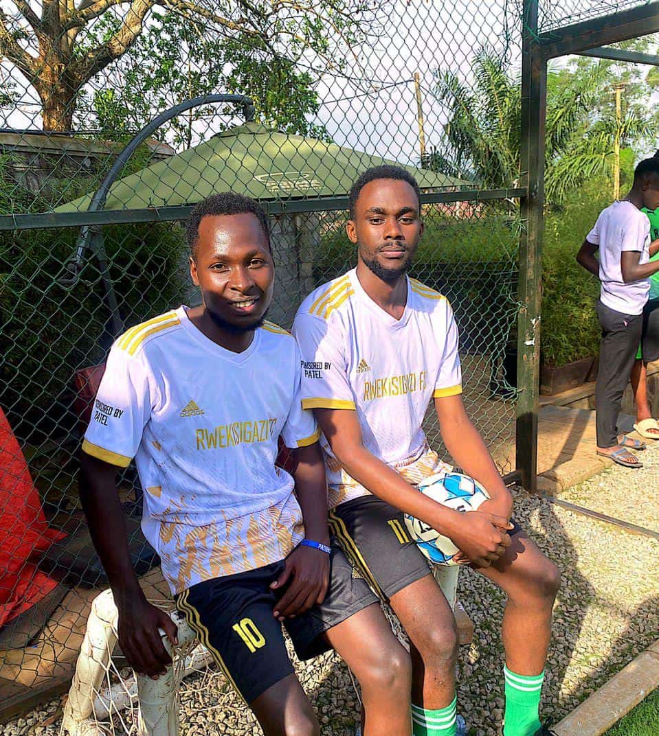 Four slide show for #BubzLeague