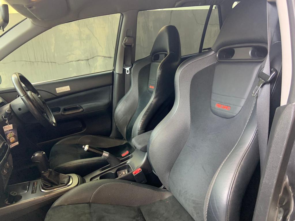 MasMasBiassaa's tweet photo. Mitusbishi Lancer Evo 9 Wagon

Apasih yang kita expect dari sebuah mobil station wagon selain hanya sekedar buat bawa keluarga & bawa barang/belanjaan banyak?

Memang, mobil ini terlahir dari sharing platform dengan Mitsubishi Evo 9, tapi menariknya, dengan body yang lebih panjang, Evo Wagon ini memiliki akselerasi yang lebih kenceng dibandingkan dari si Evo Sedan itu sendiri
 
Mobil yang sangat cocok buat dijadikan mobil antar jemput anak buat sekolah, karena dengan bawa nih mobil, vibes NFS-nya sangat berasa.

Iya... NFS, Need For School

Dijual
the ultimate Rare Unit, 1 of 2500 unit saja

Spec•
- engine evo 9 non mivec A/T
- Voltex body parts
- Spion rallyart carbon
- Varis diffuser original
- Turbo evo 9 MR
- Header custom
- Exhaust set titanium
- Cyber blowoff
- Radiator RST
- Intercooler GReddy
- Strutbar HKS
- Speedometer rallyart
- Rays TE37 R18 w/ champiro sx2 265/35/18
- BBK original brembo

Price : 8xx Juta Rupiah

https://t.co/9KgdzMcHuX