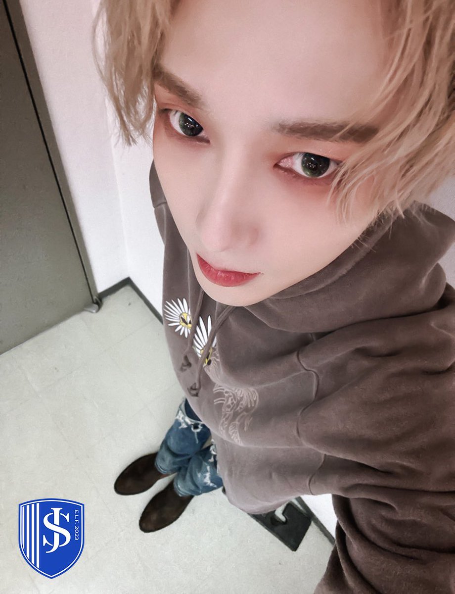 leigh1381's tweet photo. 2023.12.04 WEVERSE Update:
#2023.12.02 #YESUNG #Unfading Sense in NAGOYA
#YESUNG #슈퍼주니어
#슈퍼주니어 #SUPERJUNIOR
💙 https://t.co/4oeUUkzK7S