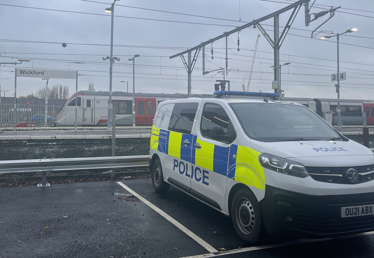 It’s a chilly morning 🥶 but officers are out and about across the network today. 

We’ve been patrolling stations and car parks across the @greateranglia and @c2c_Rail lines. 

- Text 61016 📳
- App #RailwayGuardian 📱 
- Emergency 999 📞🚨